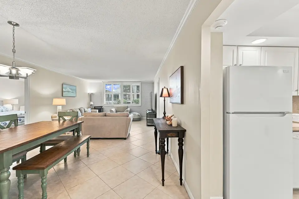 2000 S OCEAN Boulevard LB, Lauderdale-By-The-Sea, FL 33062