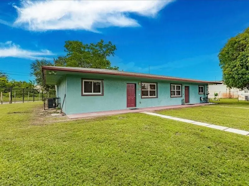 5201 NW 17th Court B, Lauderhill, FL 33313