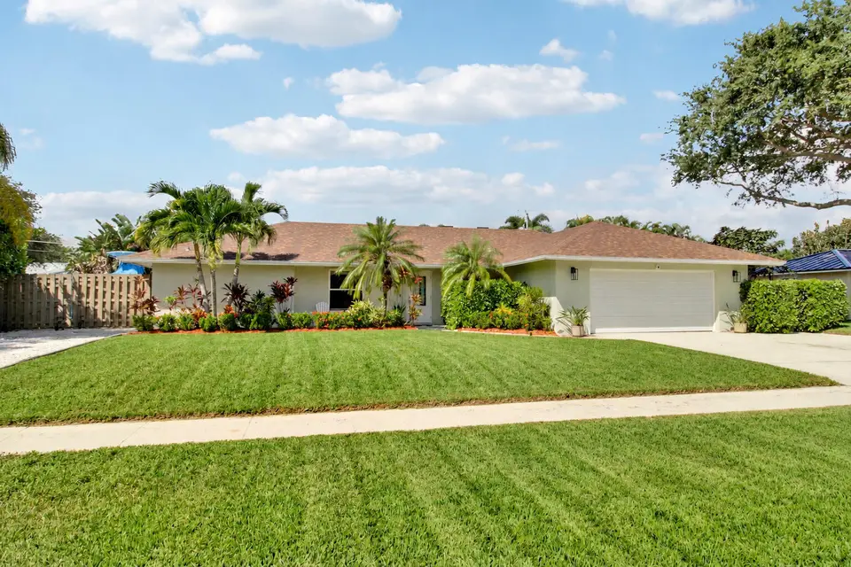 19823 Hibiscus Drive, Jupiter, FL 33469