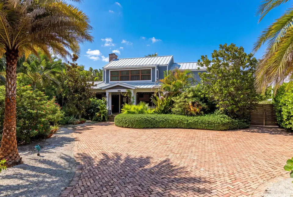 613 S Lakeside Drive, Lake Worth Beach, FL 33460