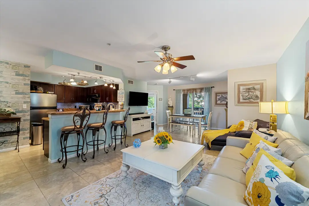 200 Scotia Drive 302, Hypoluxo, FL 33462