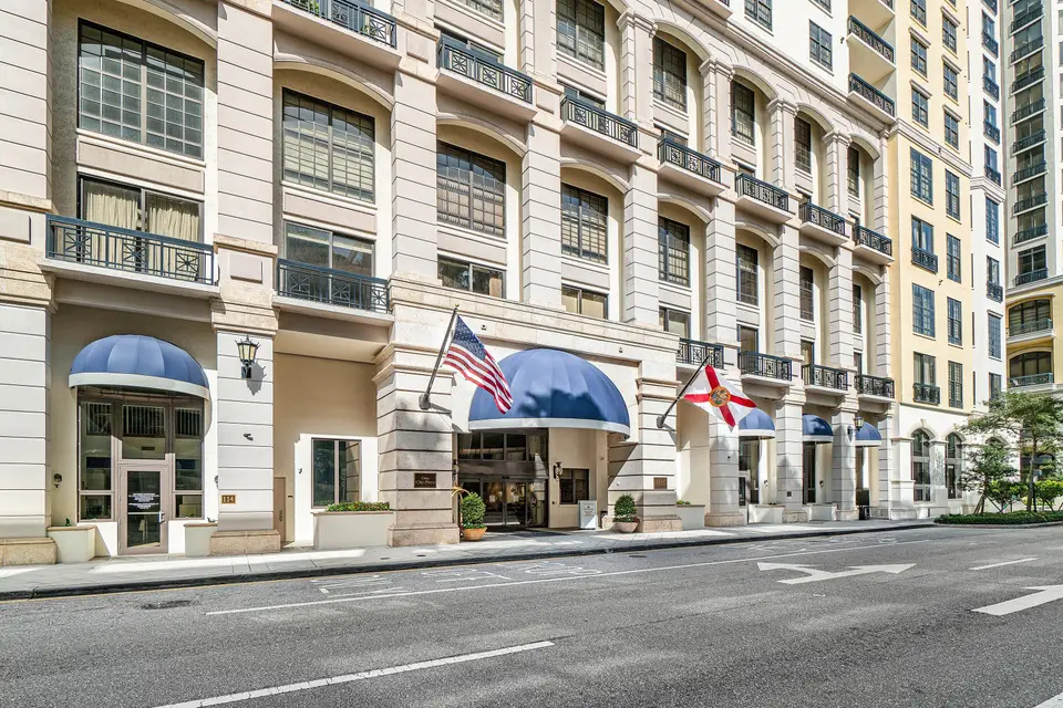 801 S Olive Avenue Unit 820, West Palm Beach, FL 33401