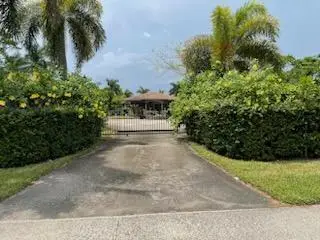 1215 N HAVERHILL Road, Haverhill, FL 33417