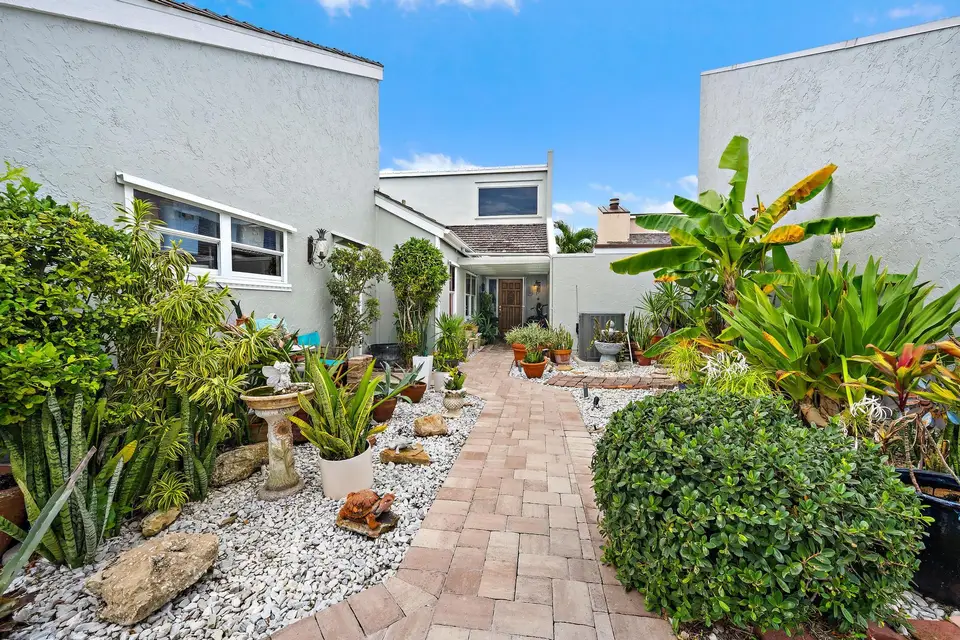 17050 Traverse Circle, Jupiter, FL 33477