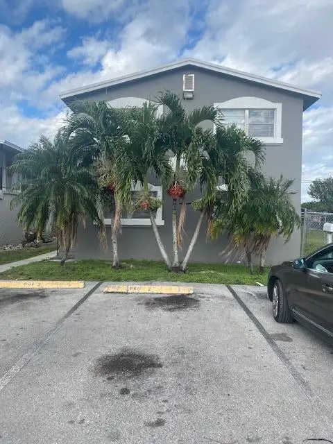 644 SW 4TH Street 1, Belle Glade, FL 33430