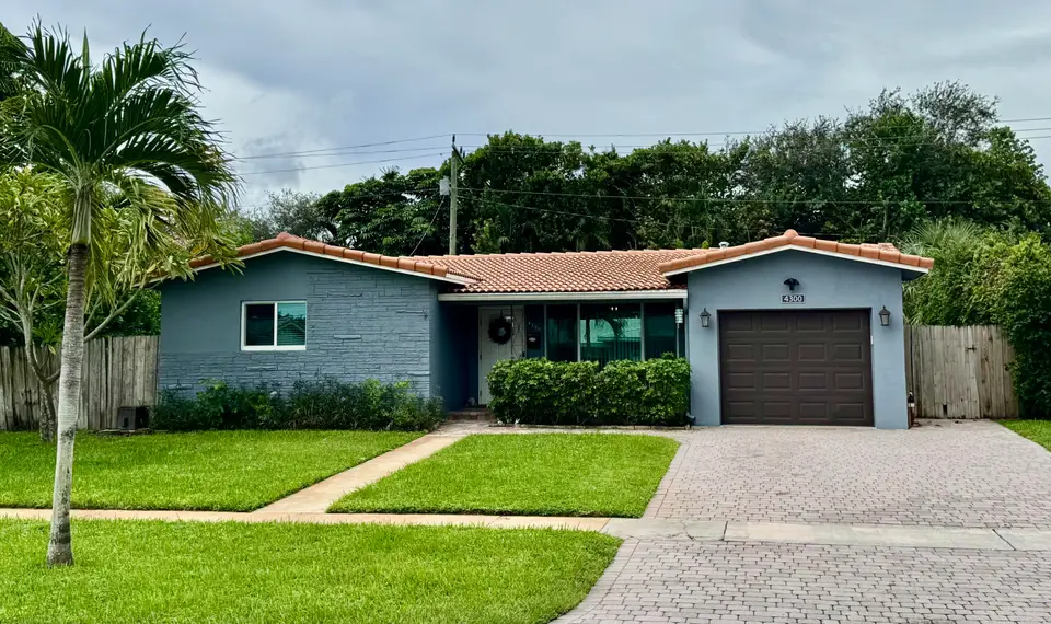 4300 GRANT Street, Hollywood, FL 33021