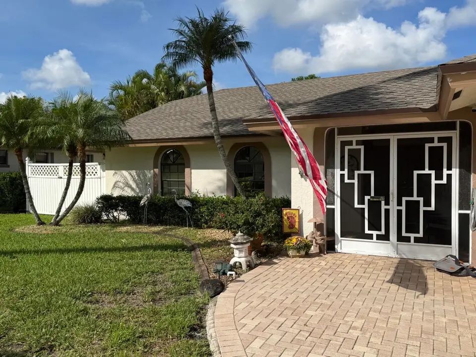 201 PARKWOOD Drive S B, Royal Palm Beach, FL 33411