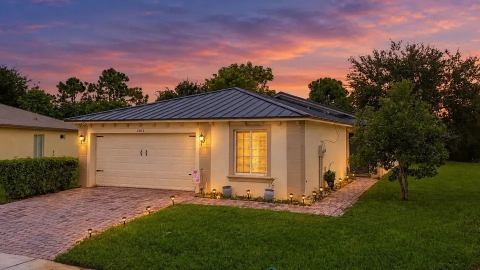 1985 SW MARBLEHEAD Way, Port St. Lucie, FL 34953
