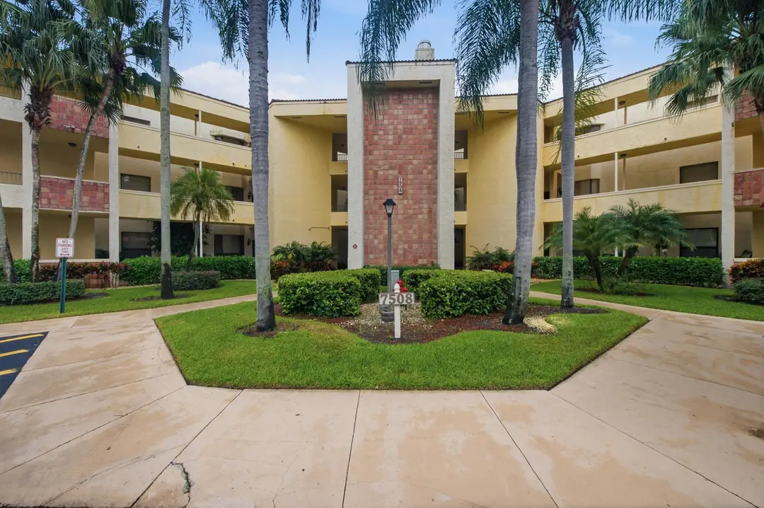 7508 La Paz Boulevard 107, Boca Raton, FL 33433