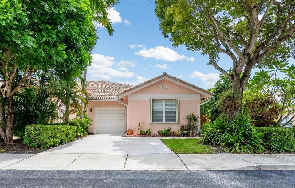 237 CORAL TRACE Court, Delray Beach, FL 33445
