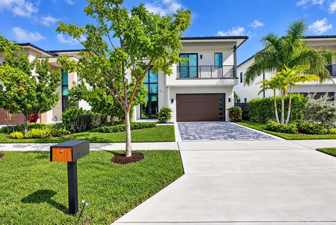 237 NE 11th Street, Delray Beach, FL 33444