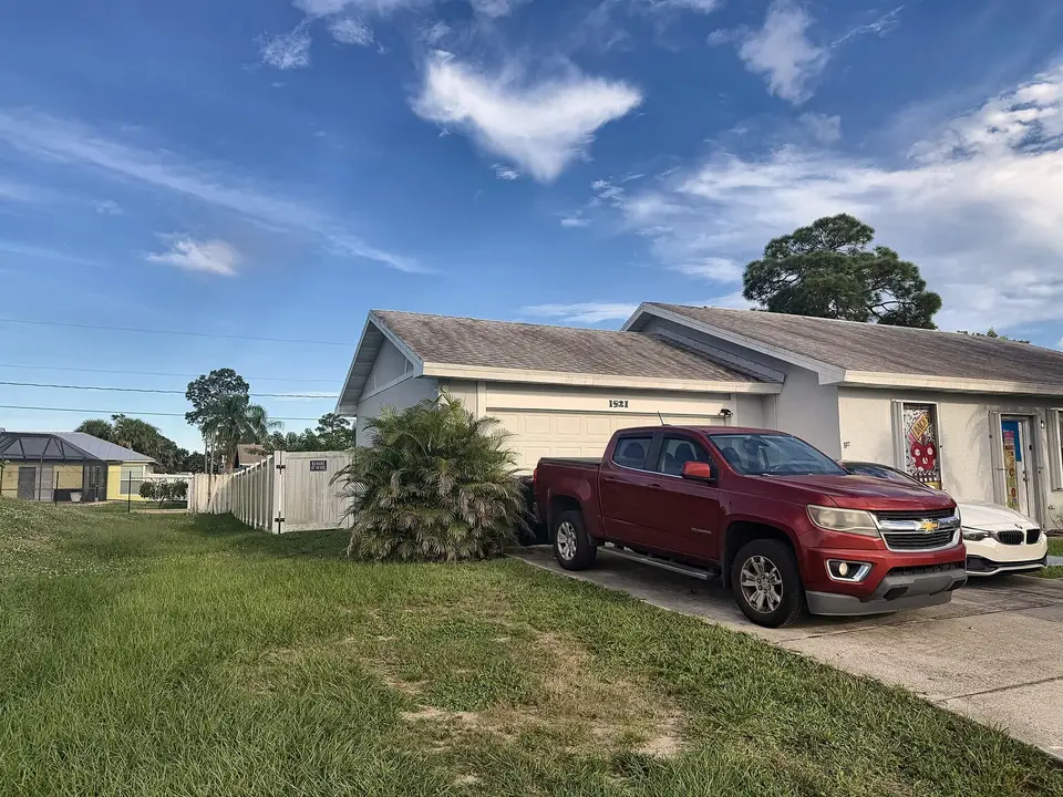 1521 SE AIROSO Boulevard, Port St. Lucie, FL 34983