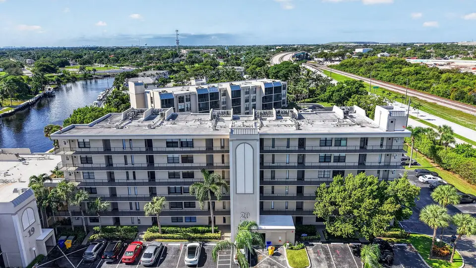 20 ROYAL PALM Way 301, Boca Raton, FL 33432