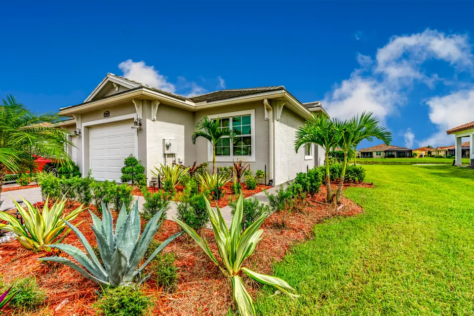 27099 SW Viterbo Way, Port St. Lucie, FL 34986