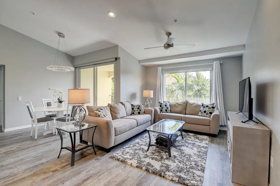 1223 Villa Circle, Boynton Beach, FL 33435