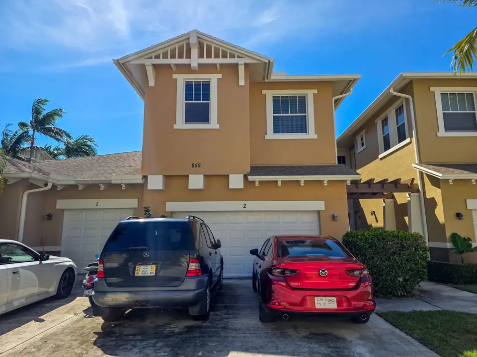 855 MARINA DEL RAY Lane 2, West Palm Beach, FL 33401