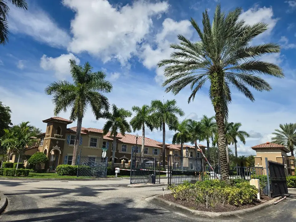 6515 DIAMOND SPRINGS Terrace 2409, West Palm Beach, FL 33411
