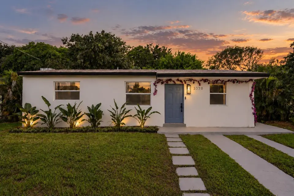3370 NW 9th Street, Lauderhill, FL 33311