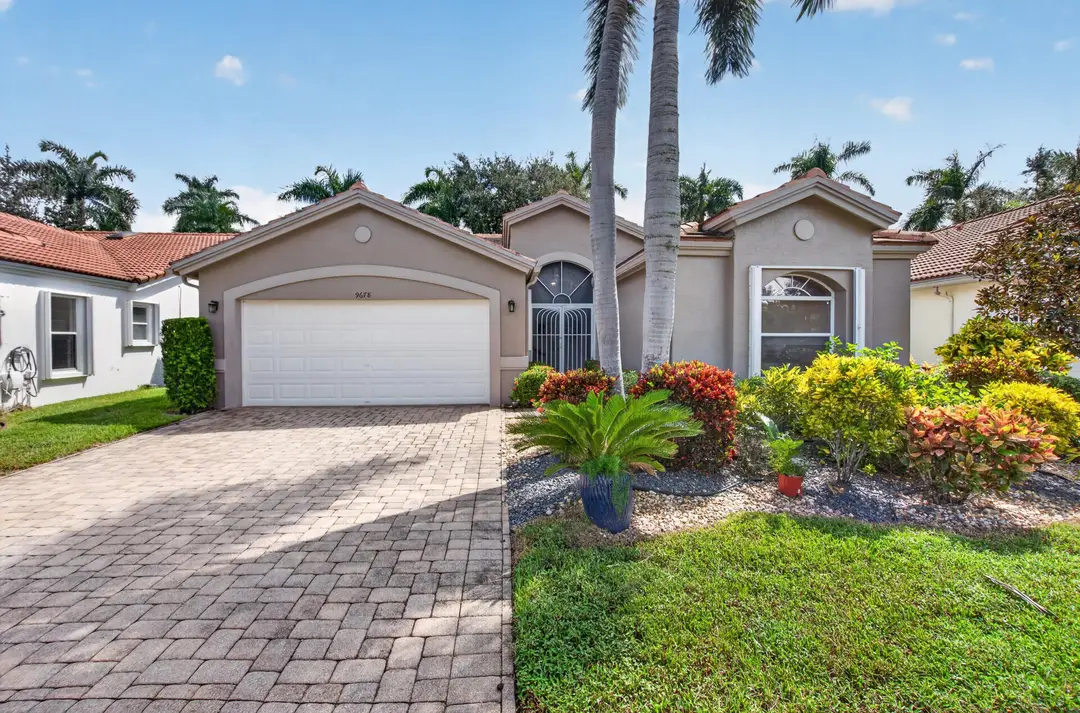 9678 Harbour Lake Cir Front