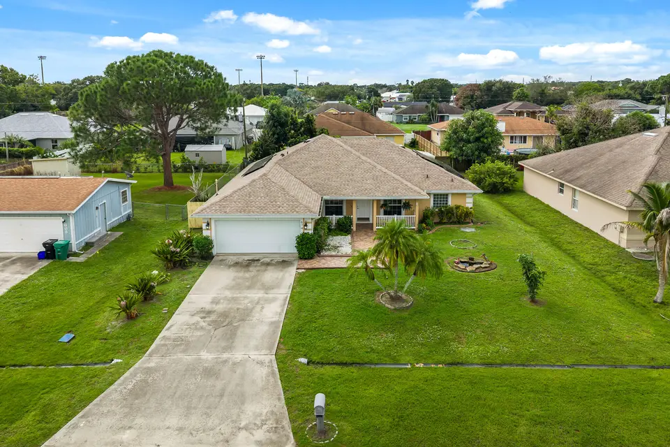 674 SW LUCERO Drive, Port St. Lucie, FL 34983