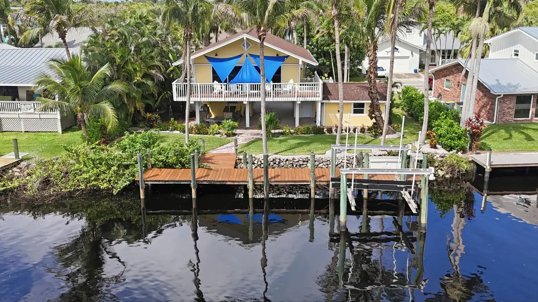 690 SW Salerno Road, Stuart, FL 34997