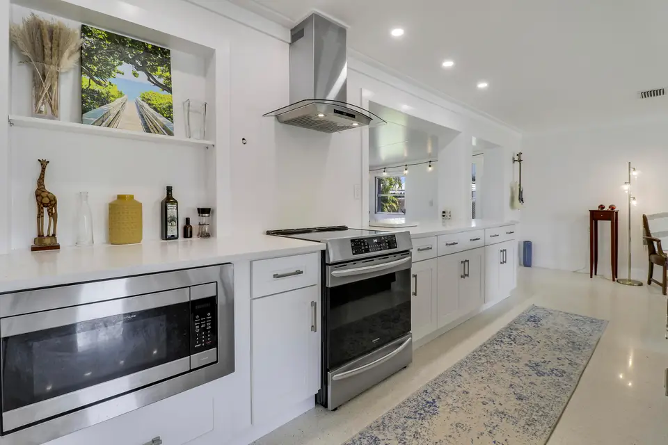 1518 Summer Avenue, Jupiter, FL 33469