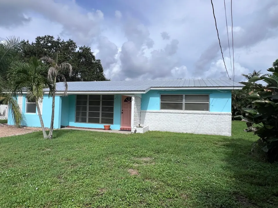 1053 NW TERRACE Road, Stuart, FL 34994