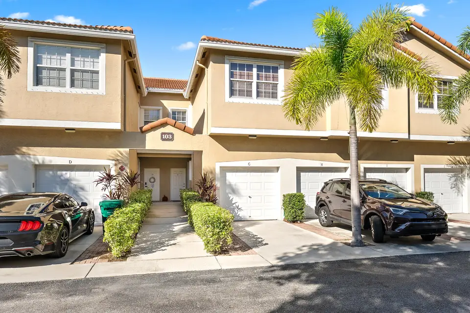 103 Lighthouse Circle G, Tequesta, FL 33469