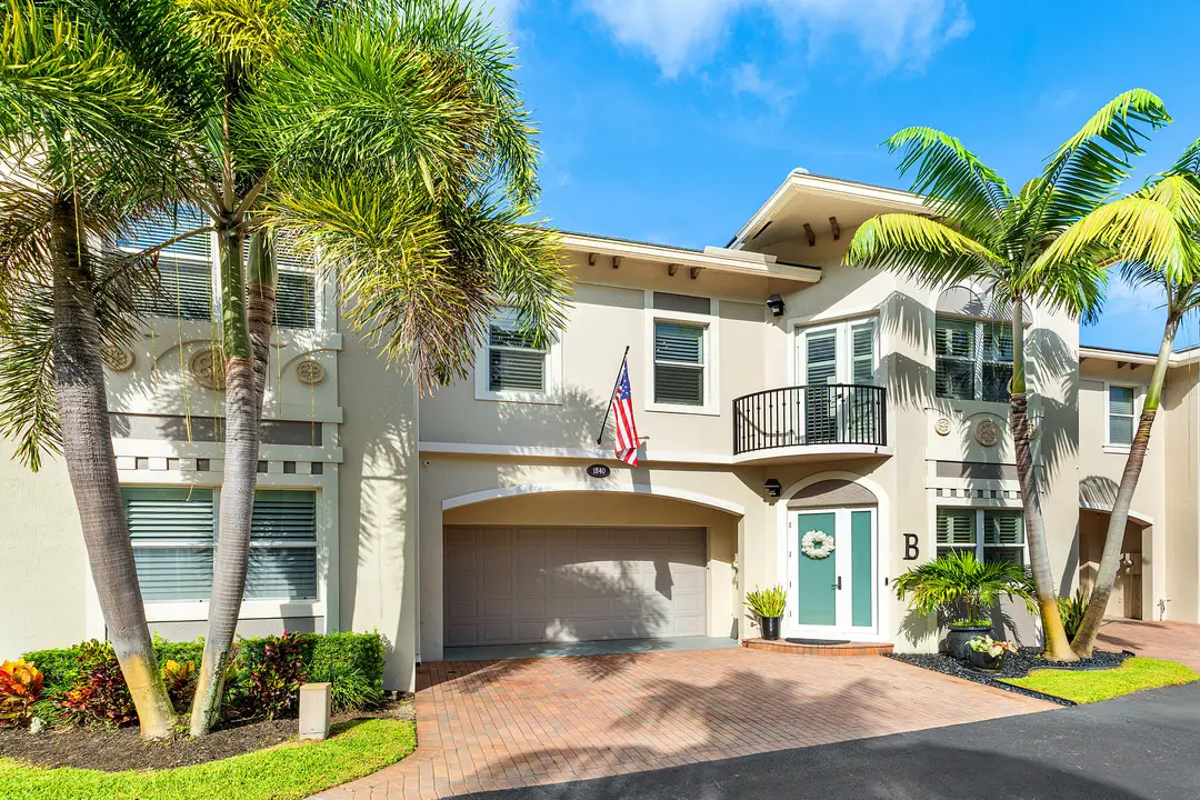 1840 HIGHLAND GROVE Drive, Delray Beach, FL 33445