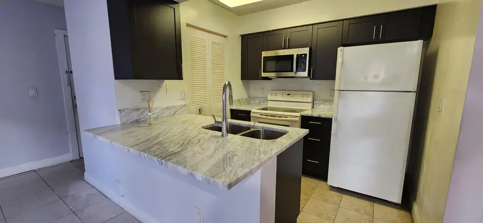 1227 SW 46TH Avenue 305, Pompano Beach, FL 33069