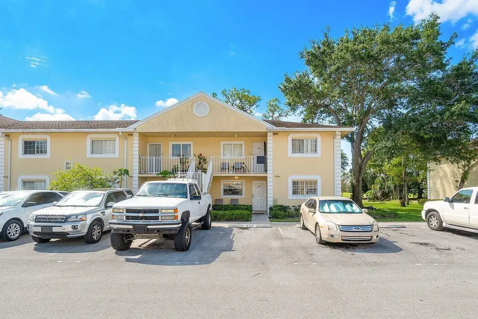 804 PALM BEACH TRACE Drive, Royal Palm Beach, FL 33411