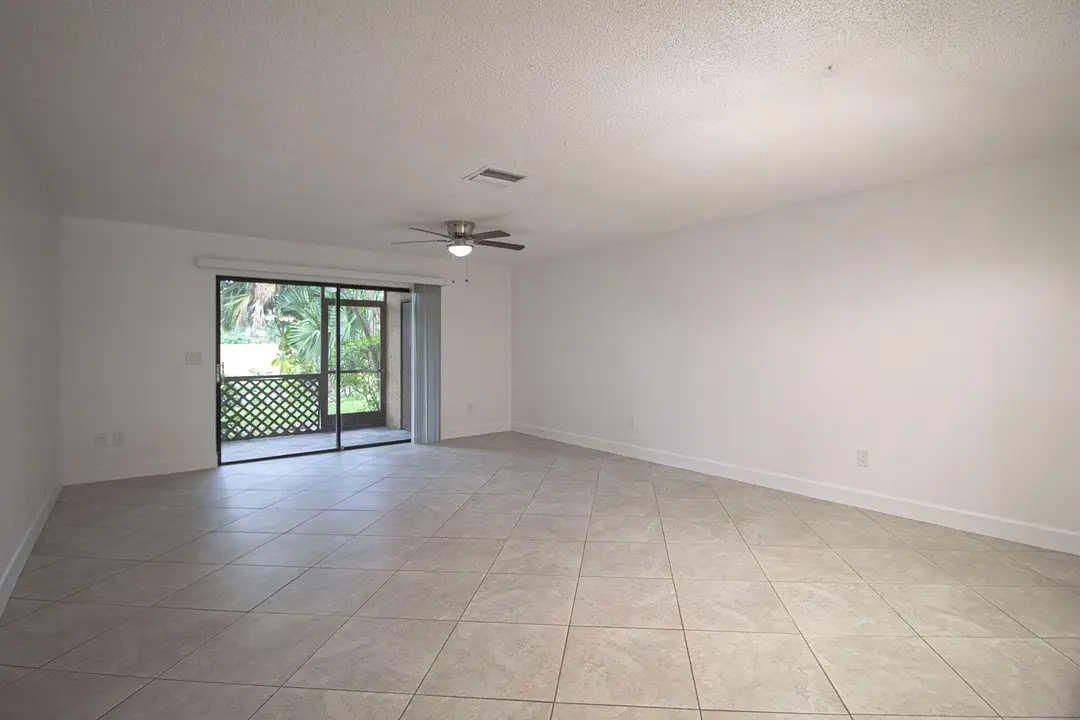 1303 Lakeview Drive E, Royal Palm Beach, FL 33411