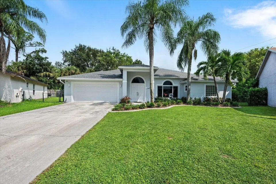 264 MALIBU Circle, Greenacres, FL 33413