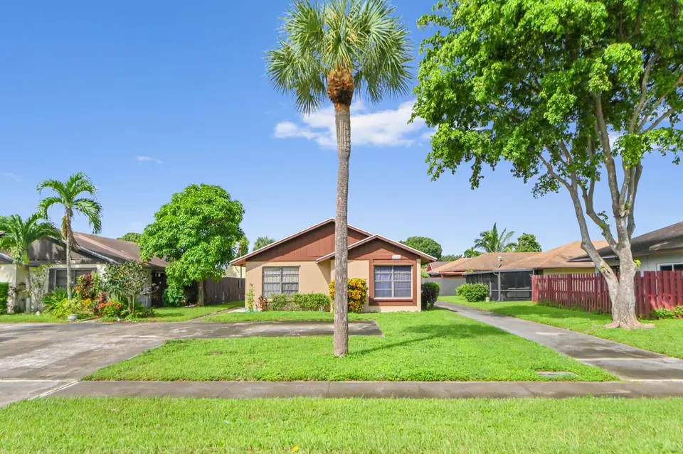 1671 Ferngran Avenue, West Palm Beach, FL 33415