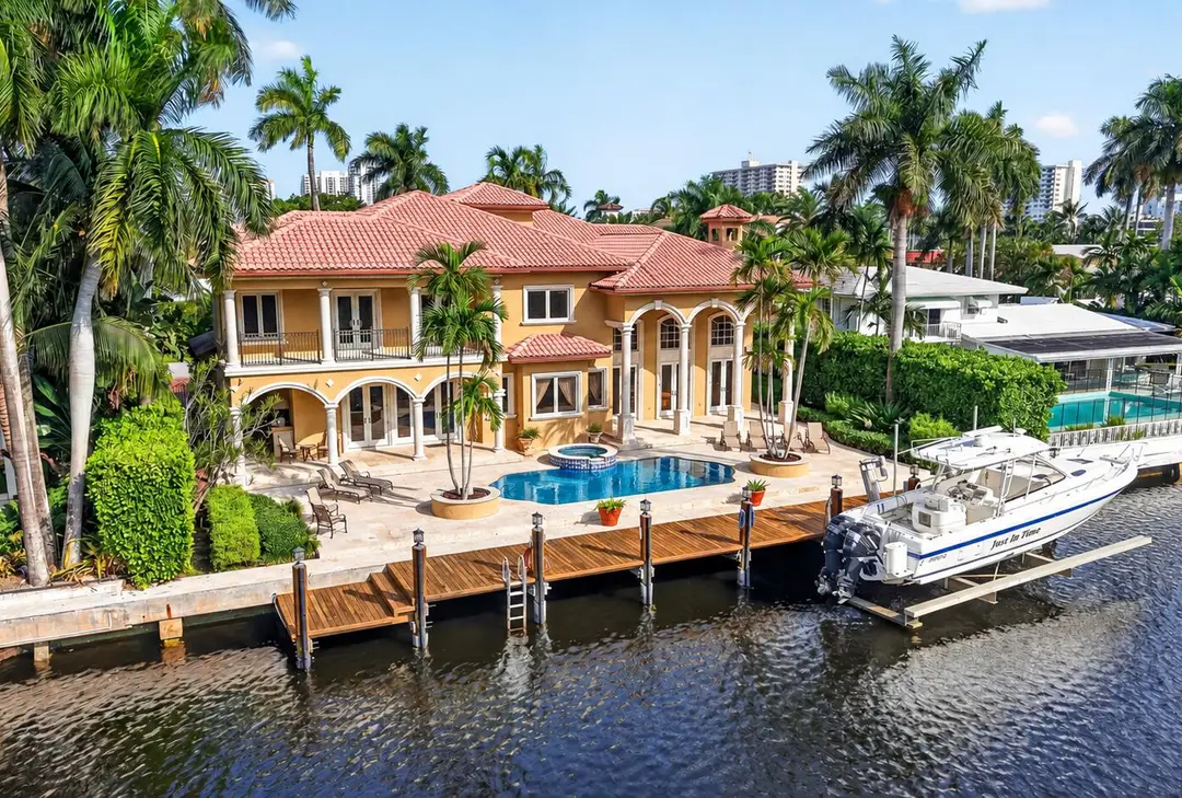 67 ROYAL PALM Drive, Fort Lauderdale, FL 33301