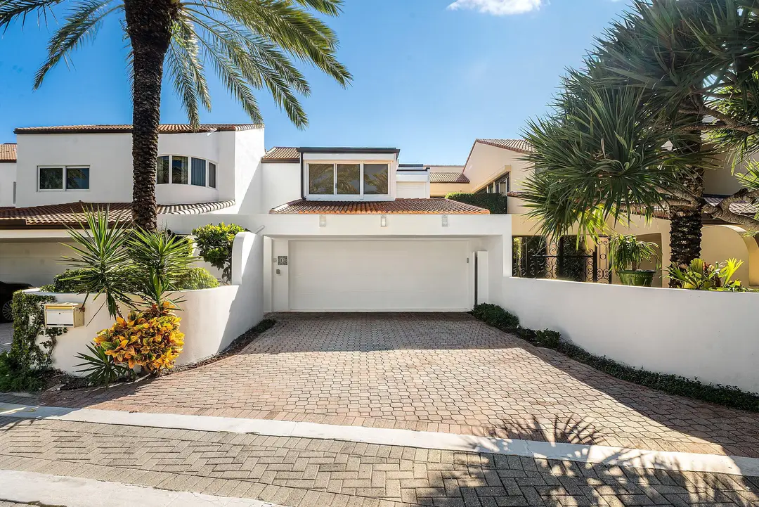 13 Sloans Curve Drive, Palm Beach, FL 33480