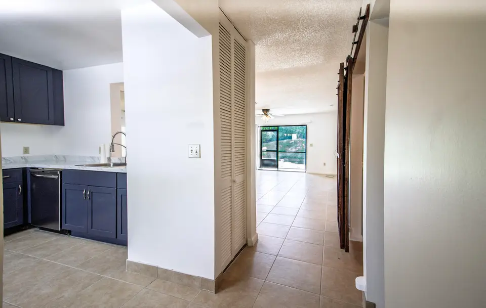 105 Lakeview Drive E, Royal Palm Beach, FL 33411
