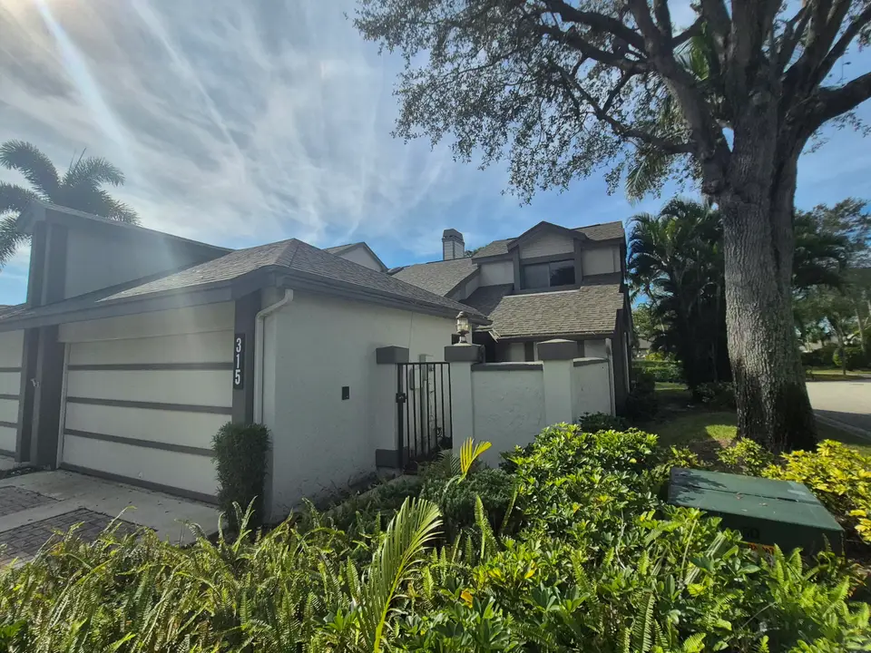 315 LANDINGS Boulevard, Greenacres, FL 33413