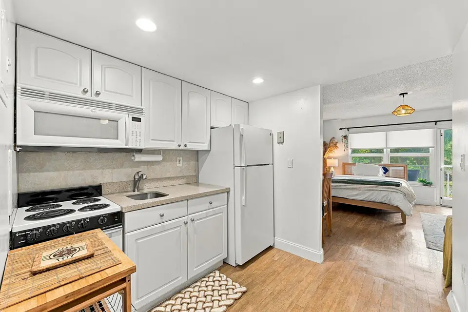 3000 E SUNRISE Boulevard 2H, Fort Lauderdale, FL 33304