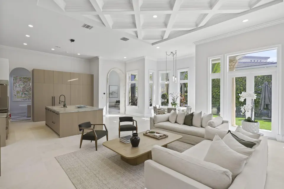 1010 Grand Court, Highland Beach, FL 33487