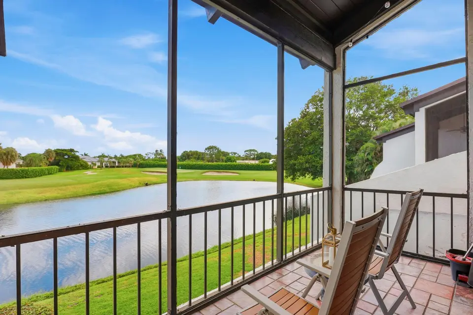 900 Greensward Lane 209-G, Delray Beach, FL 33445