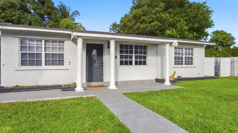 3907 SW 59TH Avenue 1, West Park, FL 33023