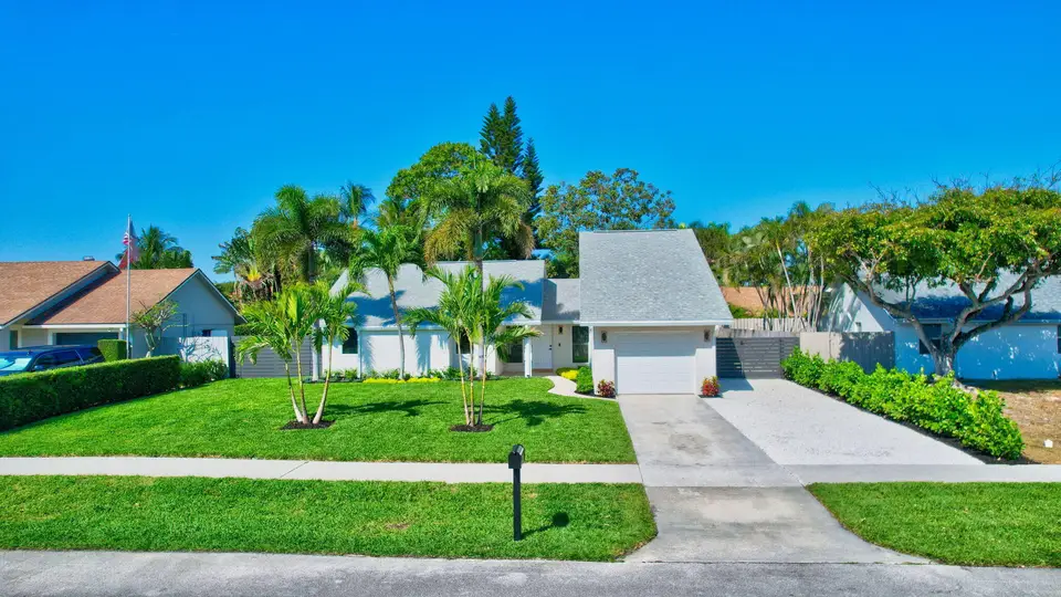 2918 Cormorant Road, Delray Beach, FL 33444