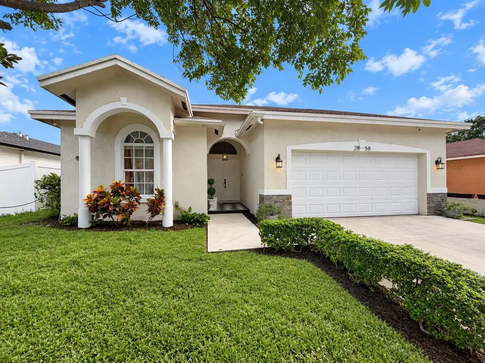 2858 NW 9TH Street, Fort Lauderdale, FL 33311