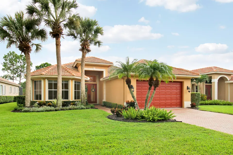 7603 Greenbrier Circle, Port St. Lucie, FL 34986