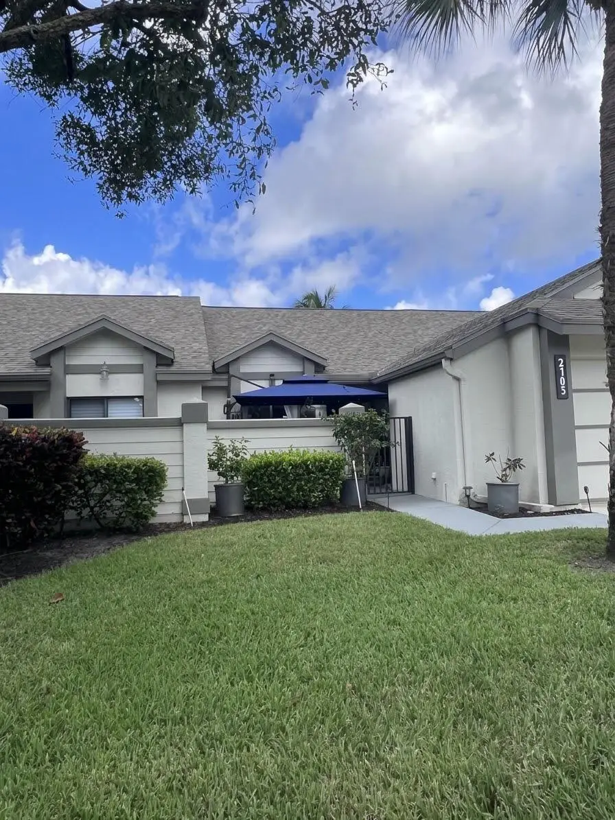 2105 LANDINGS Boulevard, Greenacres, FL 33413
