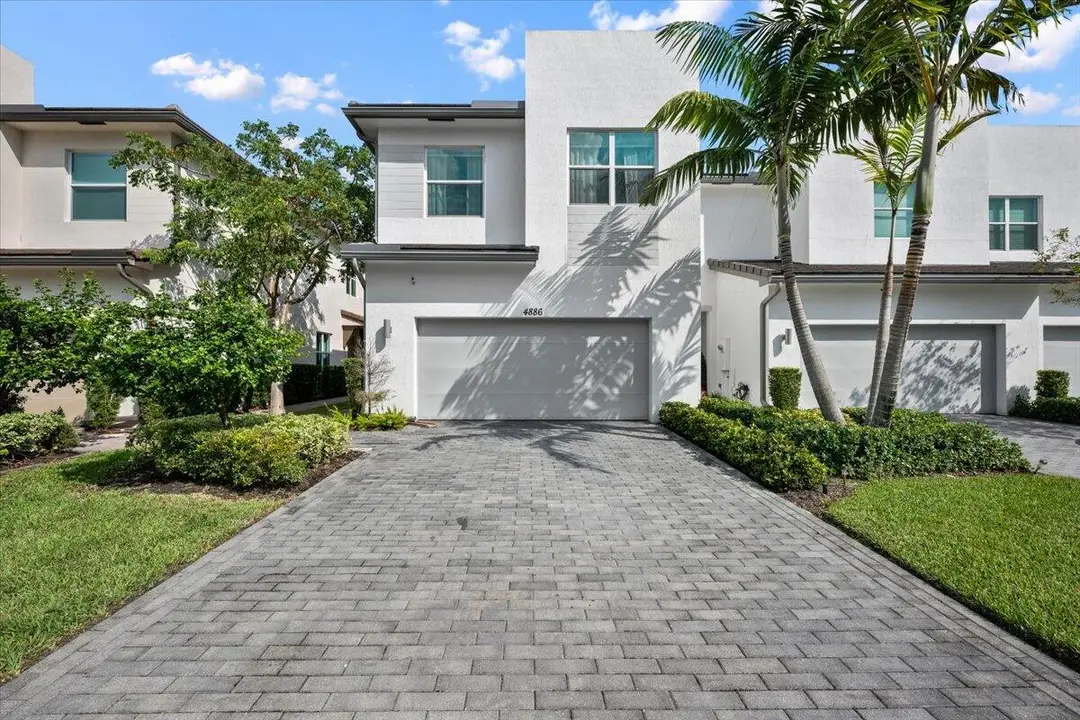 4886 Navali Drive, Wellington, FL 33467