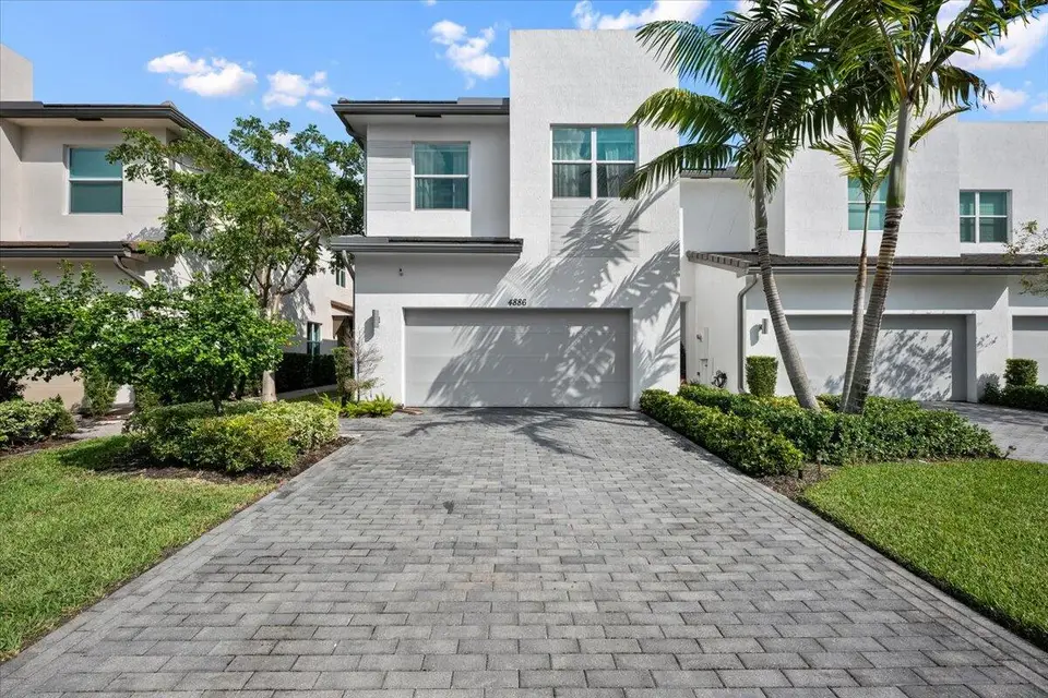 4886 Navali Drive, Wellington, FL 33467