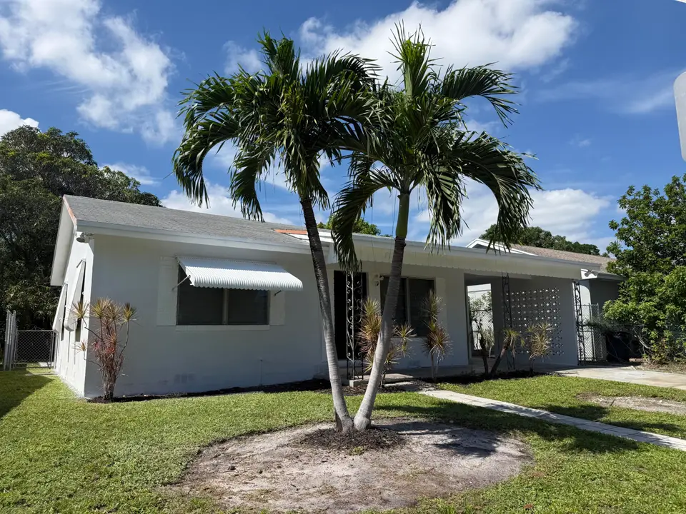 817 S B Street, Lake Worth Beach, FL 33460