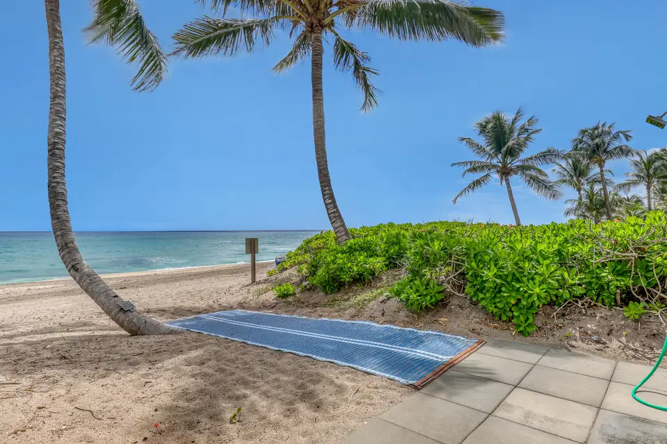 3215 S OCEAN Boulevard 205, Highland Beach, FL 33487